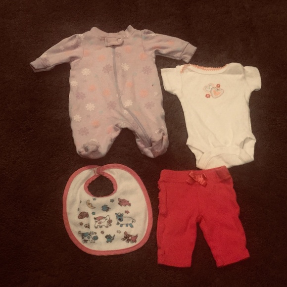 Other - 4 piece premie clothes